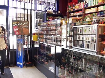 Erena Sasamiya :: There is definitely one chance when Japanese people meet at an overseas tobacco shop! - CARIBBEANCOM